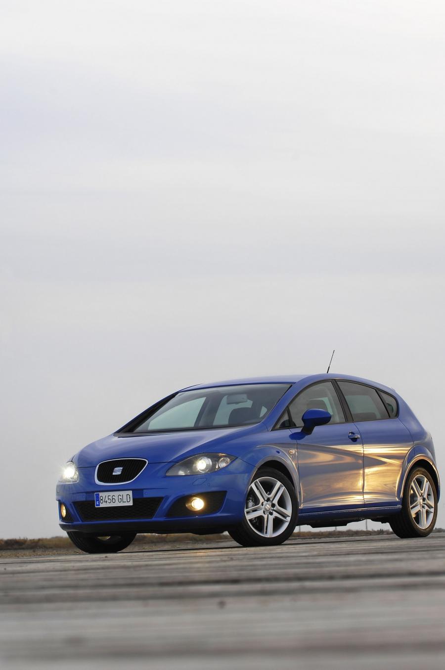  Seat Leon 2009 года  (фото 61 из 104)
